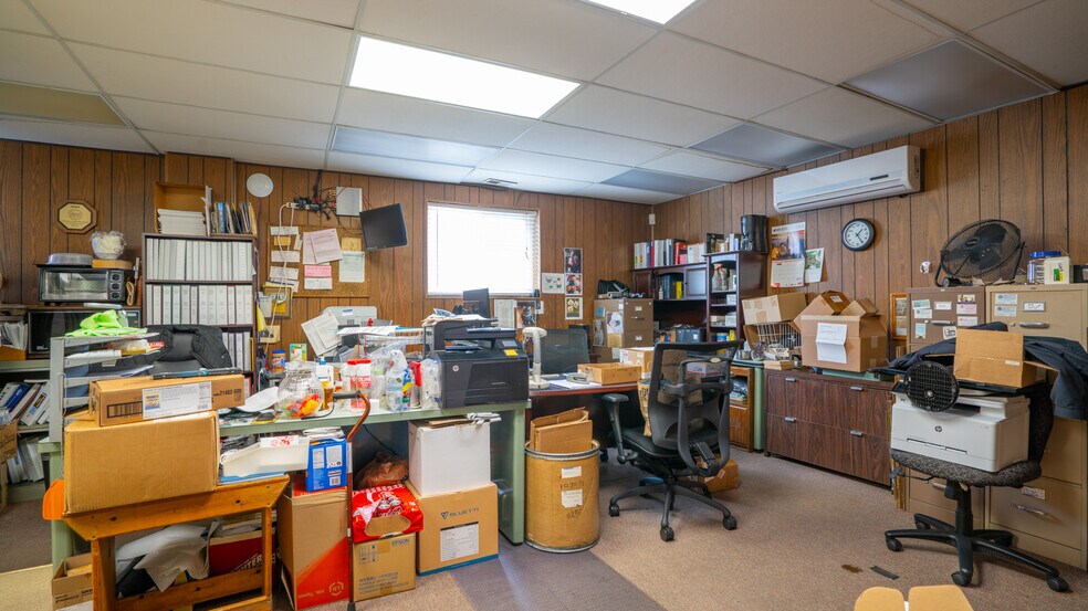 More Photos Of 1145 Petaluma Hill Rd, Santa Rosa Freestanding For Sale