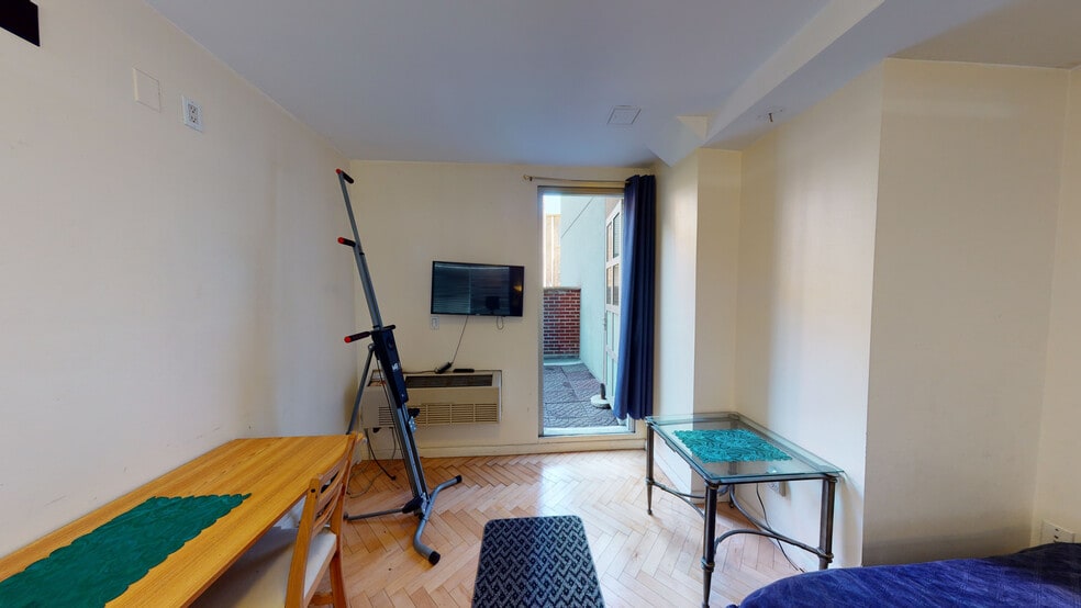 More Photos Of 518 Meeker Ave, Brooklyn Apartments For Sale