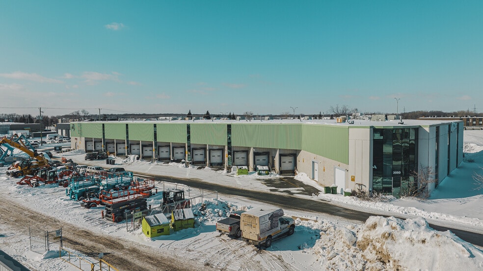 More Photos Of 9490-9490 Boul Henri-Bourassa W, Saint-Laurent Flex For Sale