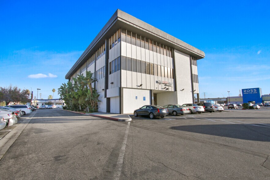 More Photos Of 1801 S La Cienega Blvd, Los Angeles Loft Creative Space For Lease