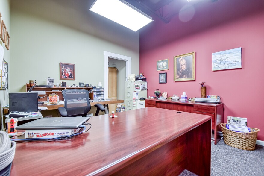 More Photos Of 1366 E 346th St, Eastlake Restaurant For Sale