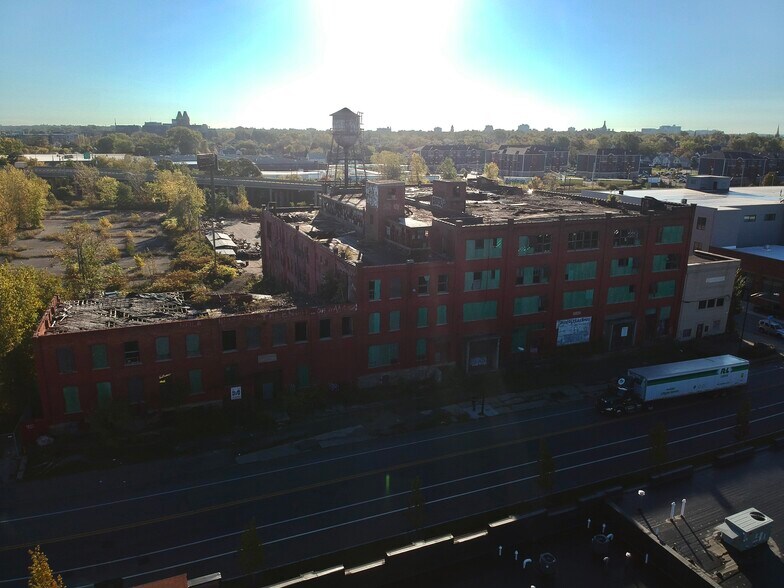 More Photos Of 57 Tonawanda St, Buffalo Office For Sale