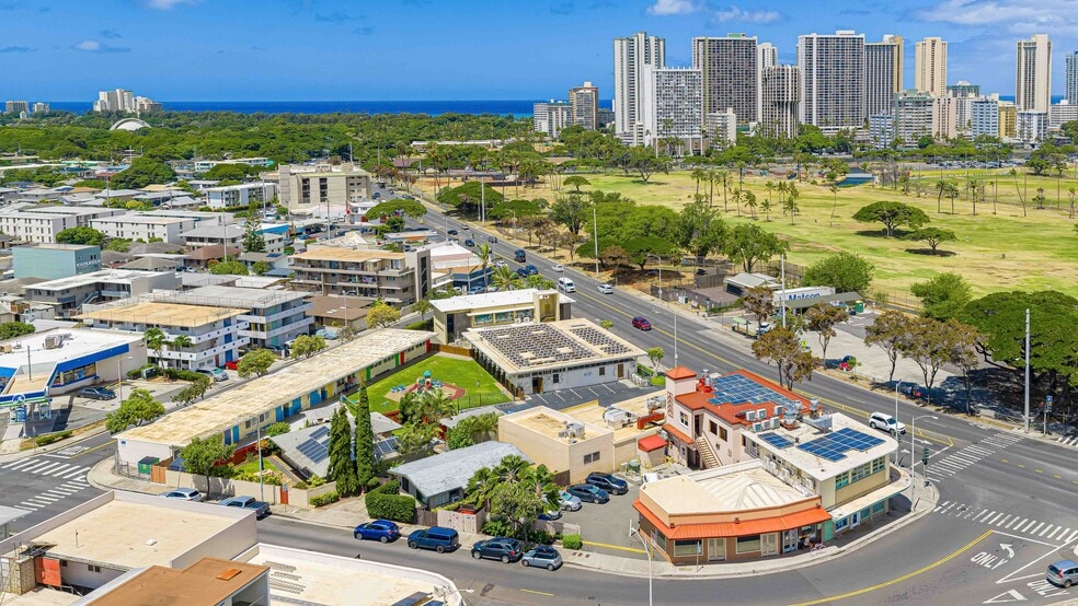 More Photos Of 567 Kapahulu Ave, Honolulu Restaurant For Sale