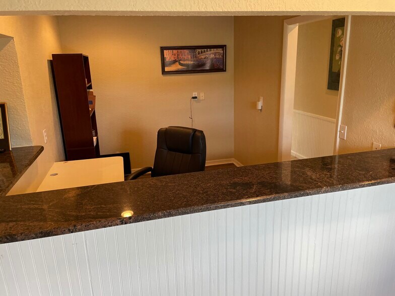 More Photos Of 6232 Madison St, New Port Richey Office For Sale