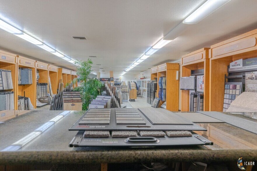 More Photos Of 1902 W Euclid Ave, El Centro Warehouse For Sale