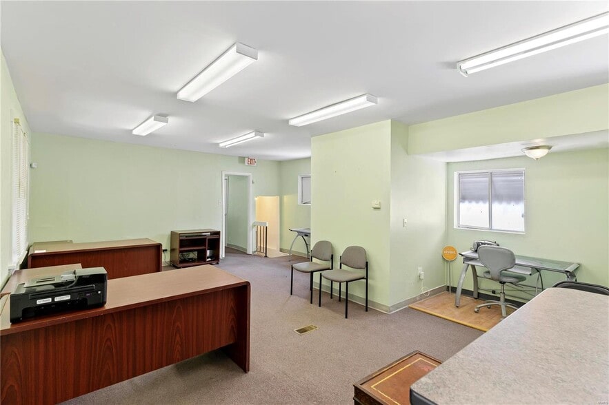 More Photos Of 7228 West Florissant Ave, Jennings Office For Sale