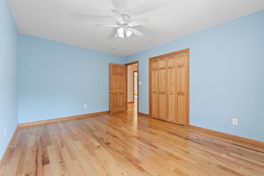 More Photos Of 41 Hobbs Rd, West Newfield Specialty For Sale