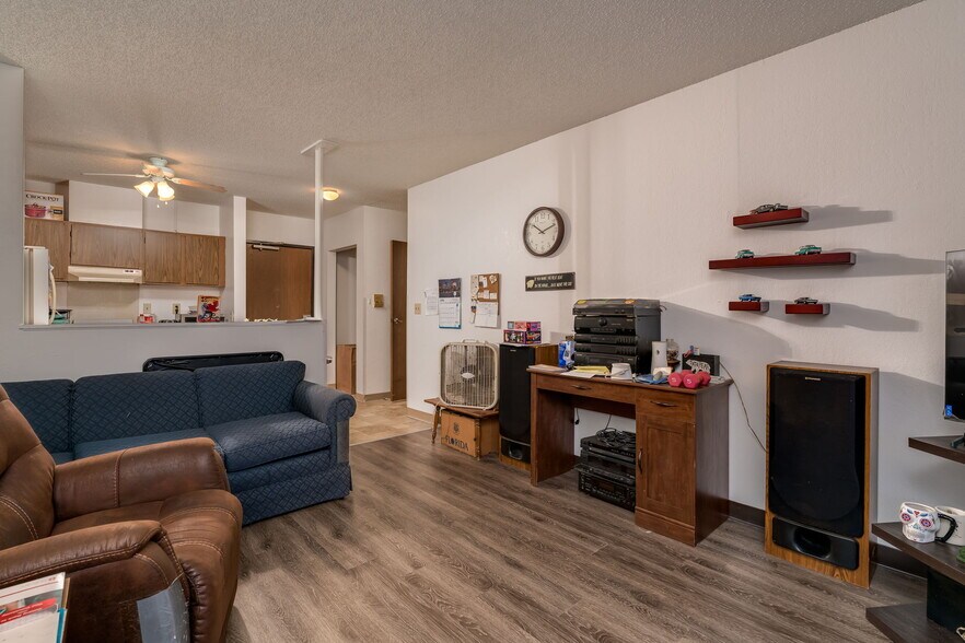 More Photos Of 3200 Maple Ave, Slayton Apartments For Sale
