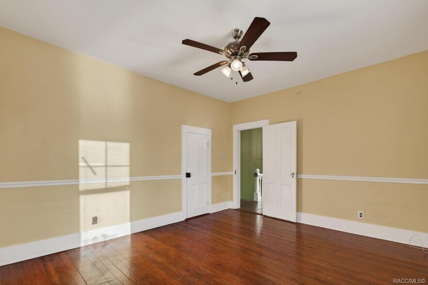 More Photos Of 125 N Main St, Hastings Restaurant For Sale