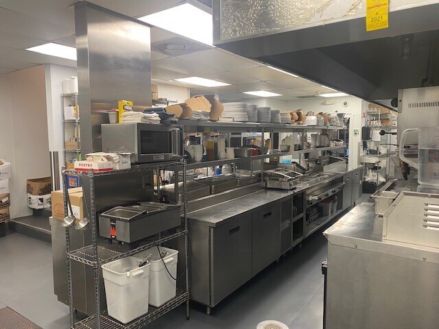 More Photos Of 1111-1113 South Blvd, Oak Park Restaurant For Lease