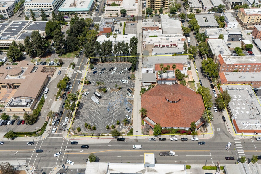 Primary Photo Of 333 E Colorado St, Glendale Unknown For Lease