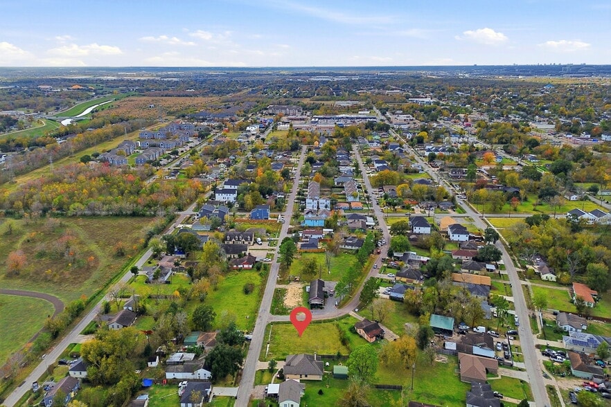 More Photos Of 5043 5045 Higgins and 5035 5037 Paula Street st, Houston Land For Sale