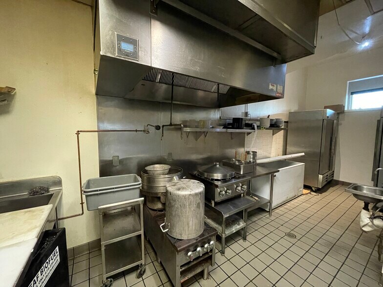 More Photos Of 6011 El Cajon Blvd, San Diego Freestanding For Lease