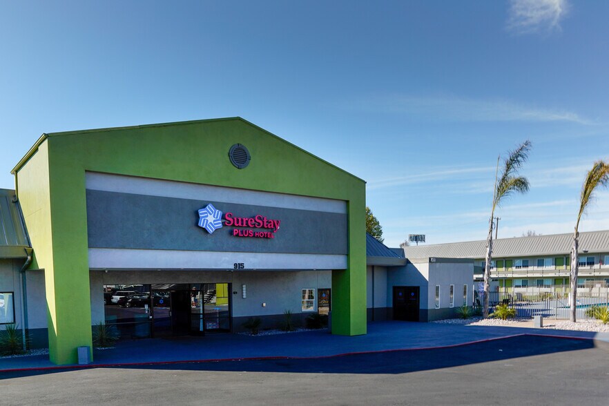 More Photos Of 915 W Cutting Blvd, Richmond Hotel For Sale