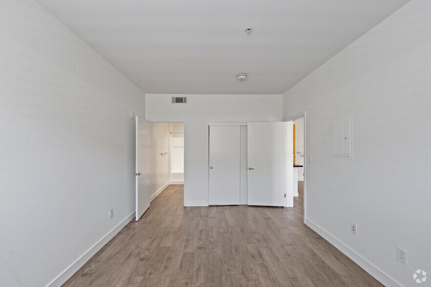 More Photos Of 65 W Dayton St, Pasadena Coworking Space