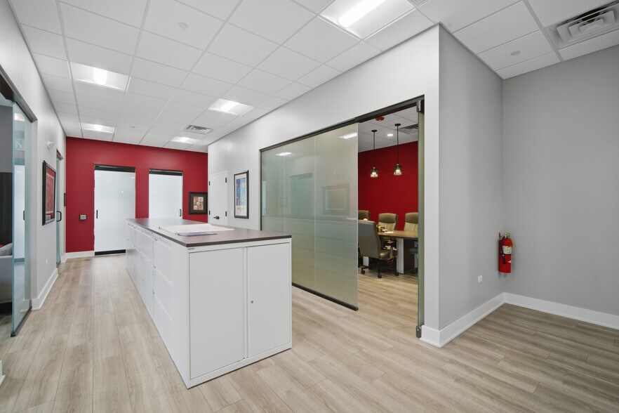 More Photos Of 795 Ela Rd, Lake Zurich Office For Lease