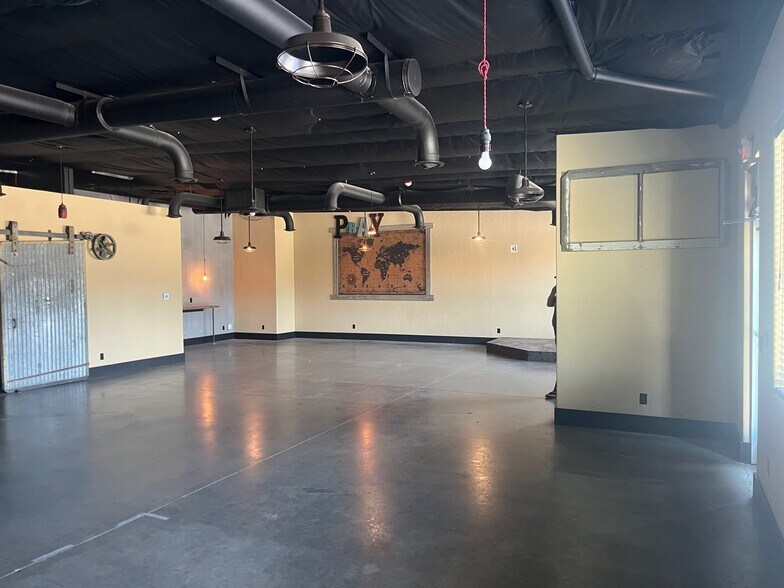 More Photos Of 10121 W Clearwater, Kennewick Office For Lease
