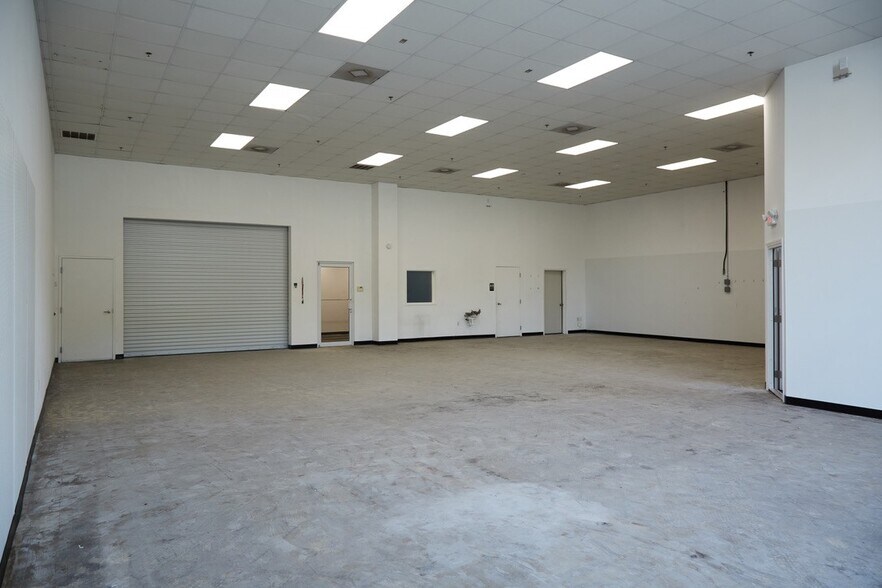 More Photos Of 11041 State Road 54, Odessa Storefront For Lease
