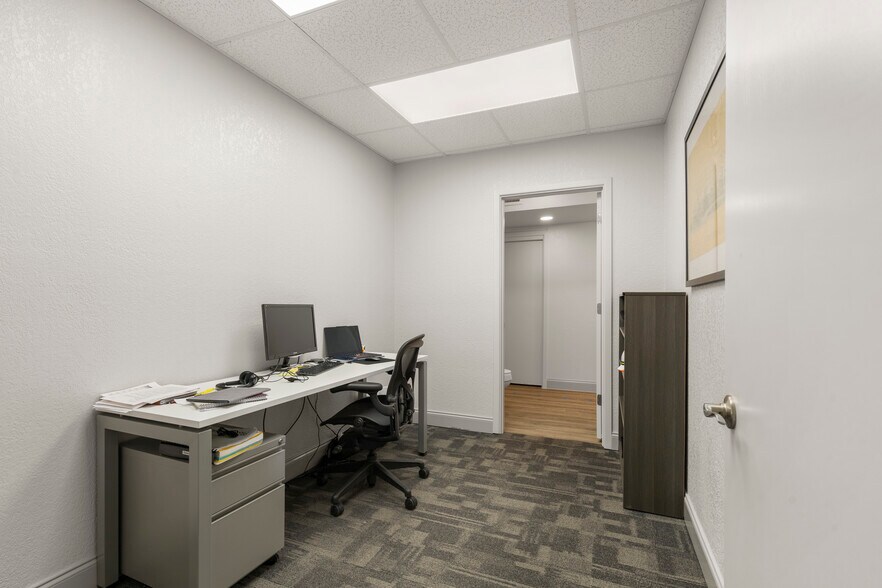 More Photos Of 2003 W Wall St, Midland Office For Lease