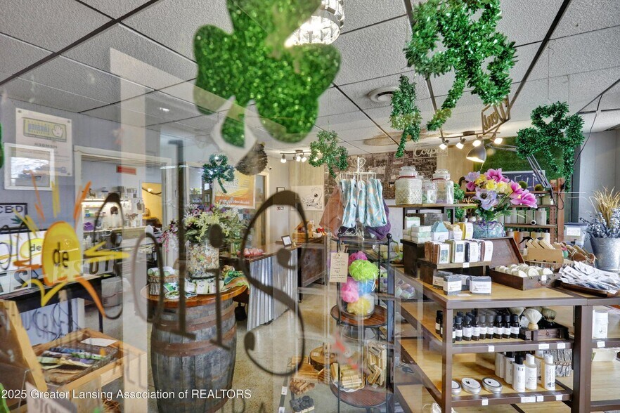 More Photos Of 1023-1027 S Washington Ave, Lansing General Retail For Sale