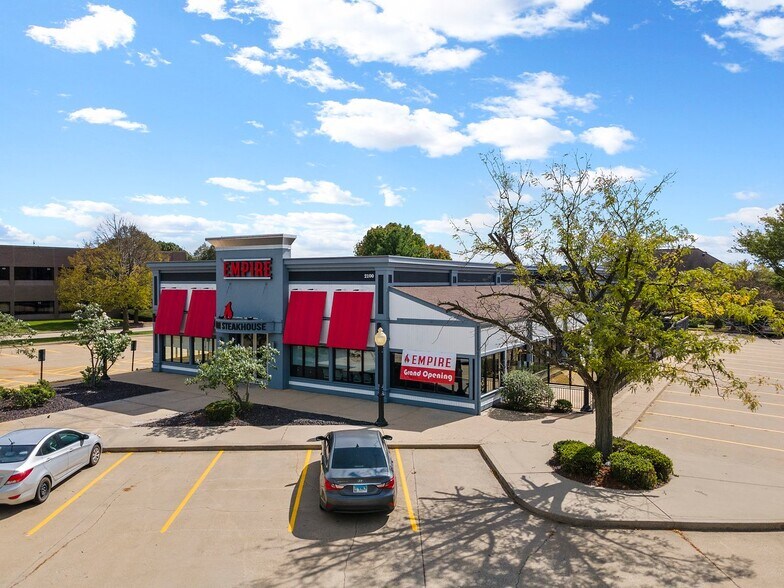 More Photos Of 2100 W White Oaks Dr, Springfield Restaurant For Sale