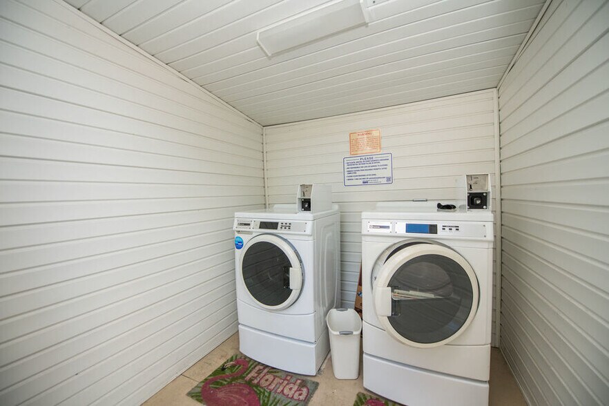 More Photos Of 2595 Tamiami Trl, Port Charlotte Apartments For Lease