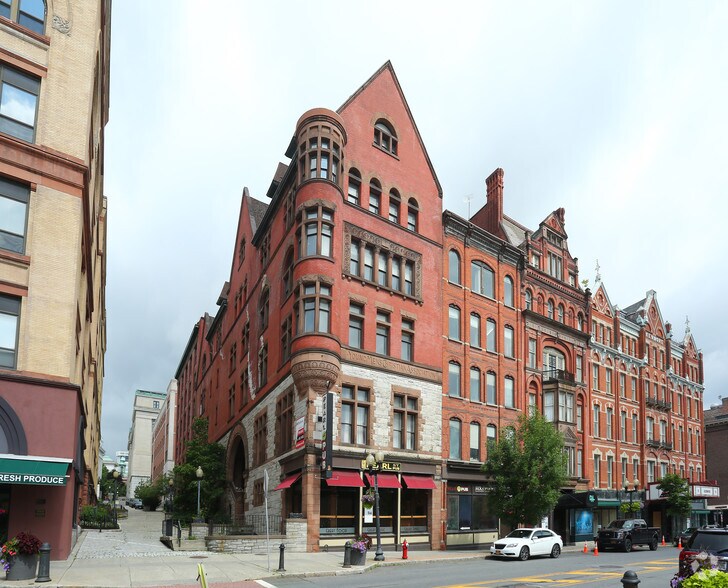 More Photos Of 1 Steuben St, Albany Office Residential For Lease