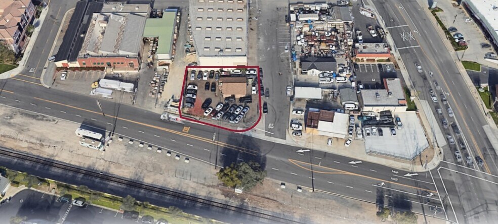 More Photos Of 2875 N Orange Olive Rd, Orange Contractor Storage Yard For Lease