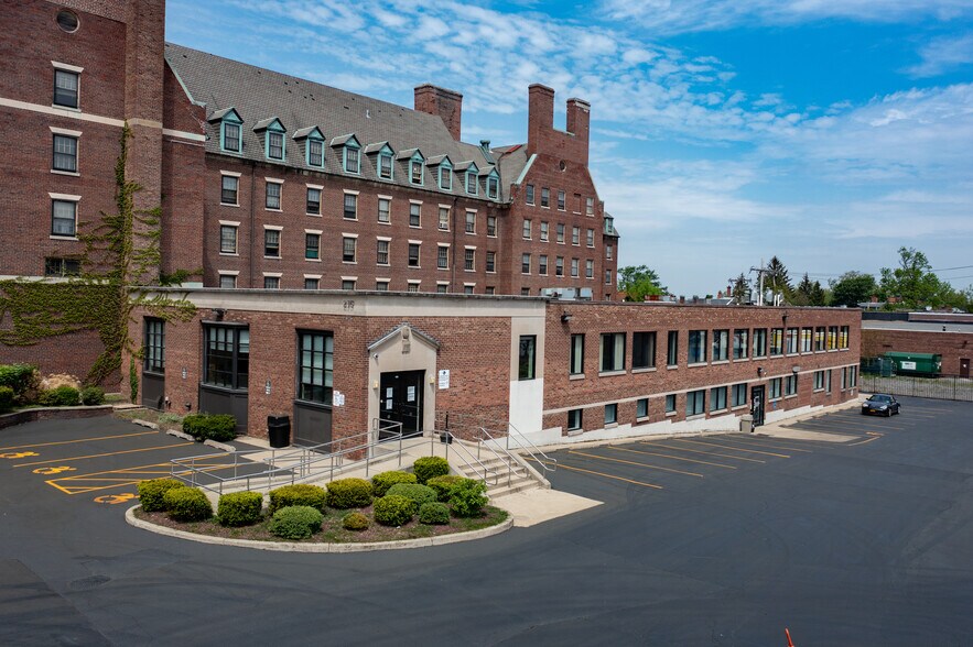 More Photos Of 235 North St, Buffalo Medical For Sale