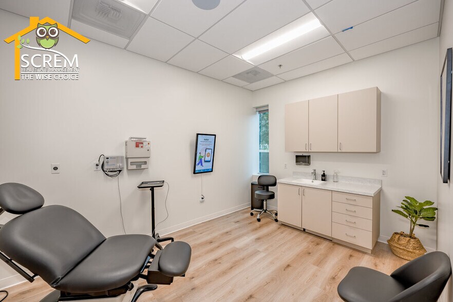 More Photos Of 25425 Orchard Village Rd, Santa Clarita Medical For Sale