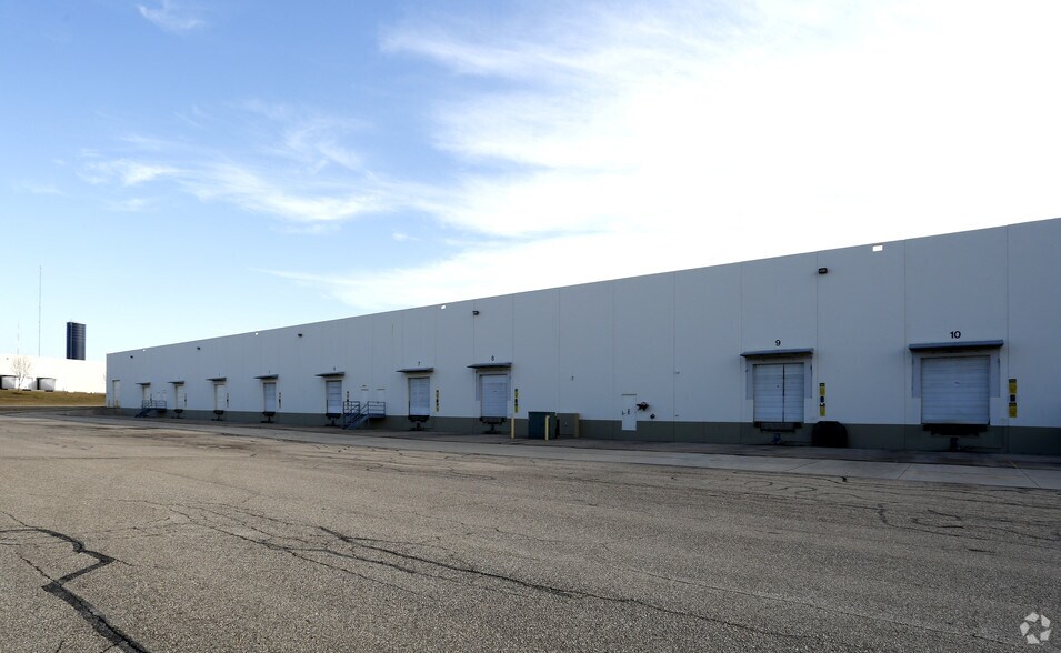 More Photos Of 2901-2941 S Gettysburg Ave, Dayton Warehouse For Lease