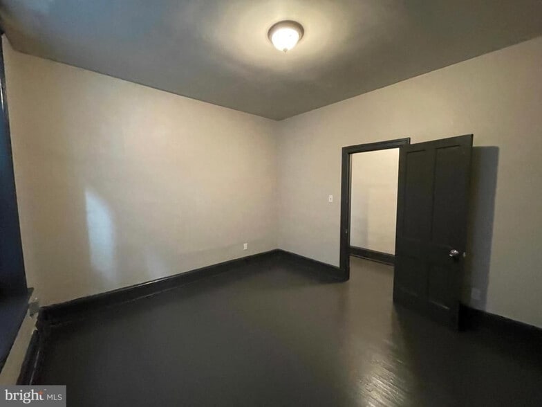 More Photos Of 228-230 Summit Ave, Hagerstown Apartments For Sale