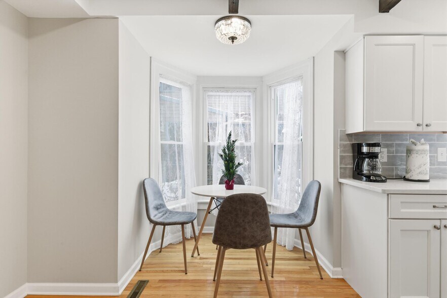 More Photos Of 149 Union Ave, Saratoga Springs Hospitality For Sale