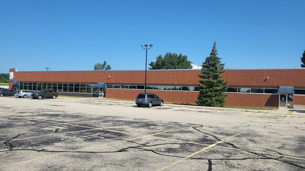 More Photos Of 5720 Bandel Rd NW, Rochester Office For Sale