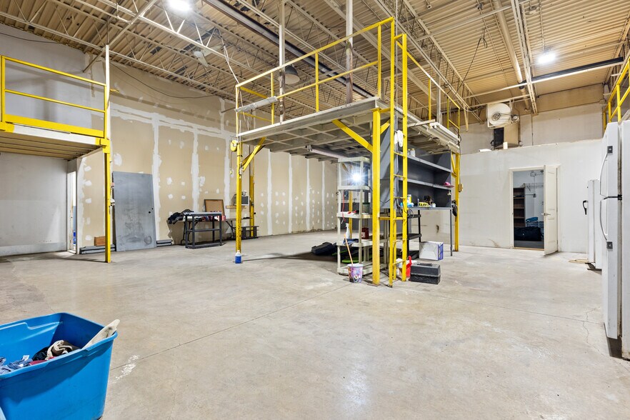 More Photos Of 1725 Rossi Dr, Tecumseh Distribution For Sale
