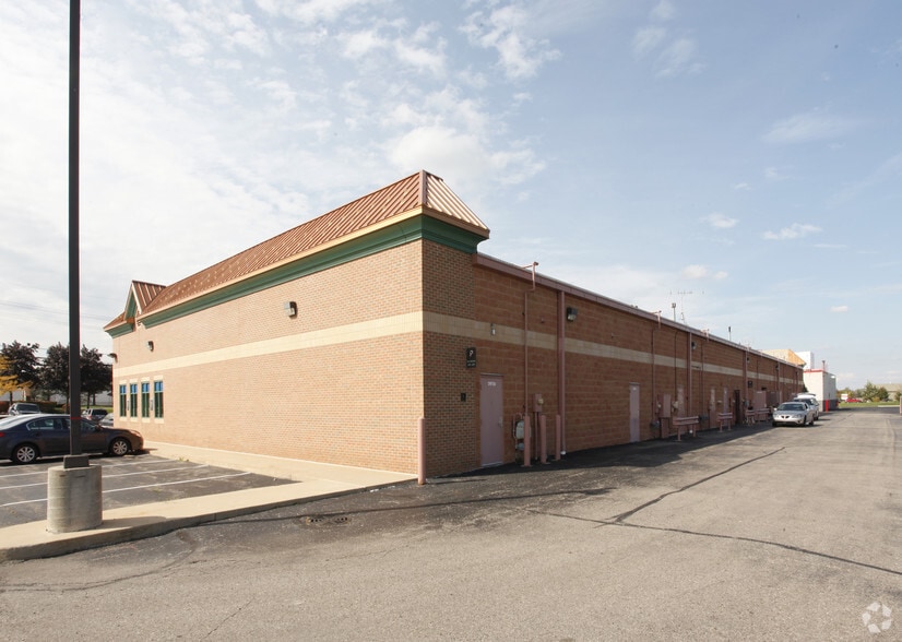 More Photos Of 29744-29822 S Wixom Rd, Wixom Storefront Retail Office For Lease