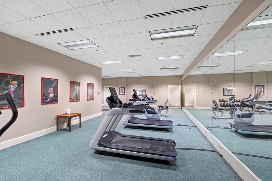 More Photos Of 1801 Richards Rd, Toledo Office For Sale