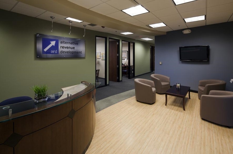 More Photos Of 100 W Big Beaver Rd, Troy Coworking Space