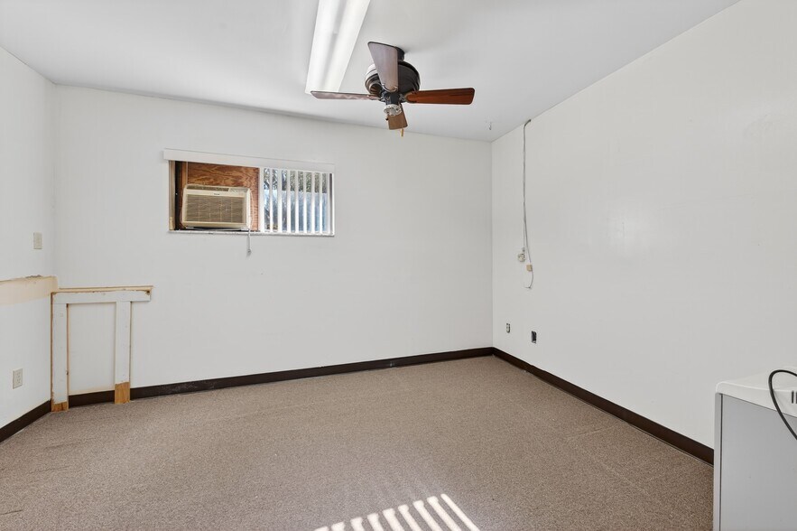 More Photos Of 905 Beville Rd, Daytona Beach Medical For Sale