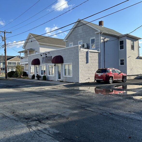 Primary Photo Of 43 W School St, West Springfield Light Manufacturing For Sale