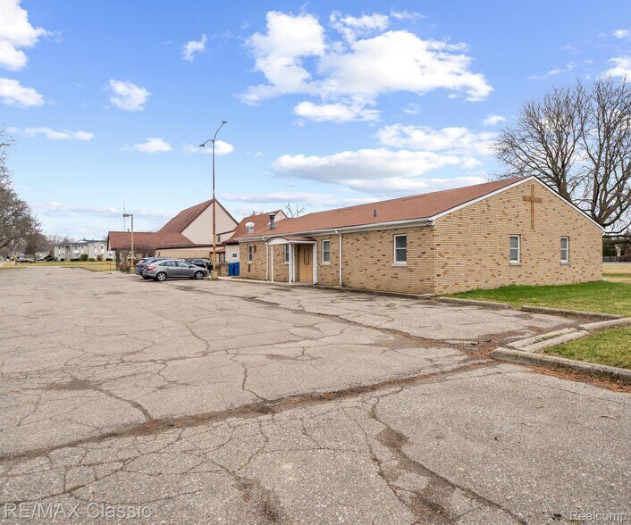 More Photos Of 26701 Joy Rd, Dearborn Heights Religious Facility For Sale