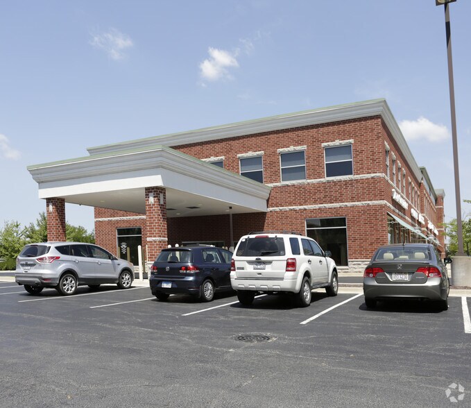 More Photos Of 1938-2000 E Lincoln Hwy, New Lenox Storefront Retail Office For Lease