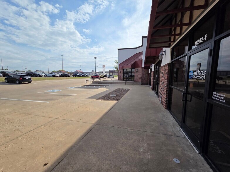 More Photos Of 9238-9242 S Sheridan Rd, Tulsa Unknown For Lease
