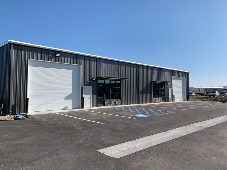 More Photos Of Aviation Way & Skyway St, Caldwell Unknown For Lease