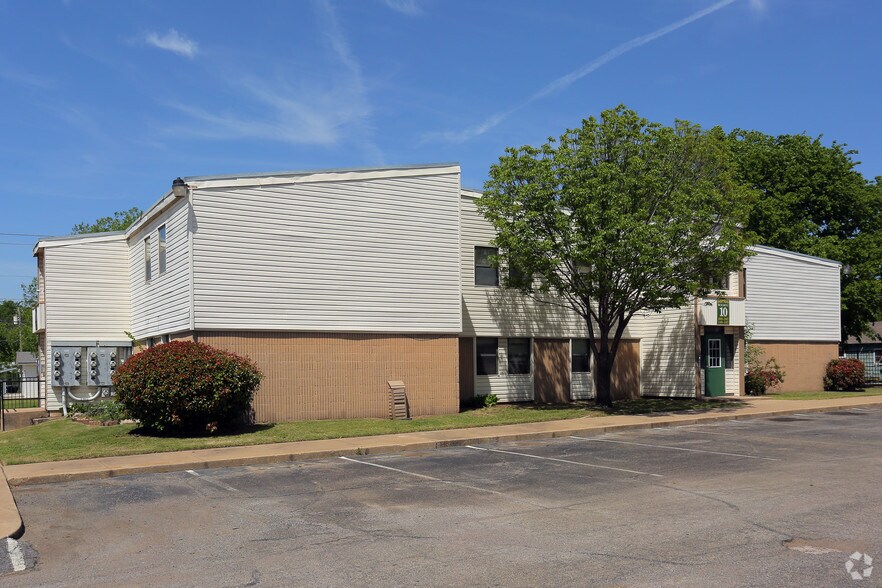 More Photos Of 207 N Hickory St, Sapulpa Multifamily For Sale