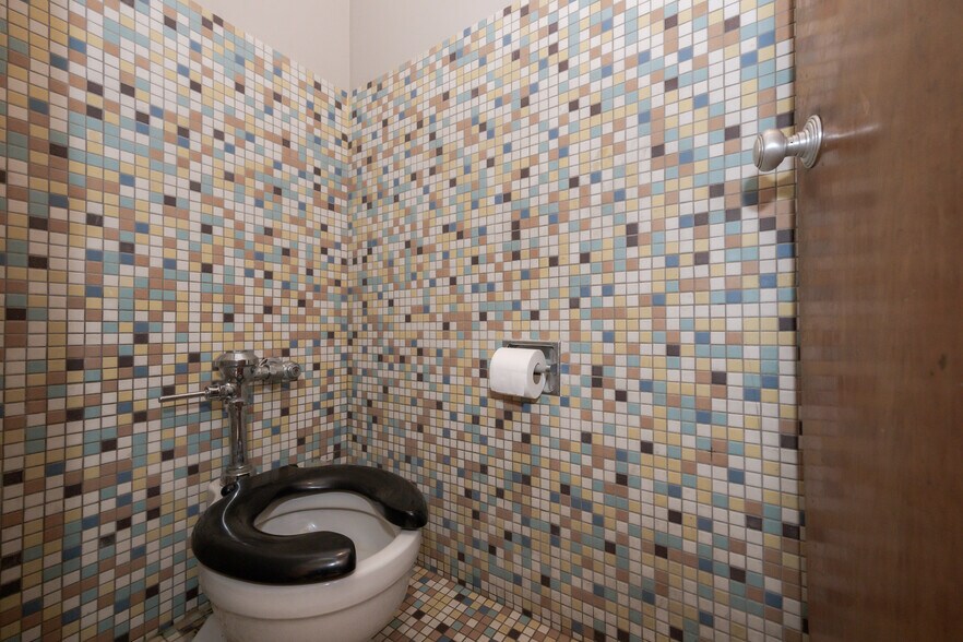 More Photos Of 200 S Oak Park Ave, Oak Park Schools For Sale