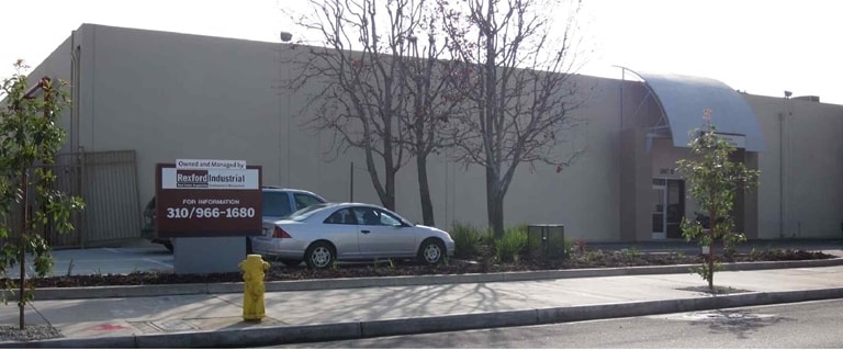 More Photos Of 18120 S Broadway, Carson Warehouse For Lease