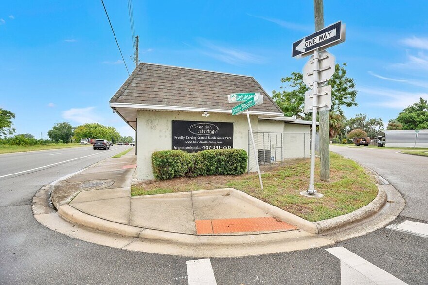 More Photos Of 3101 N Orange Blossom Trl, Zellwood Restaurant For Sale