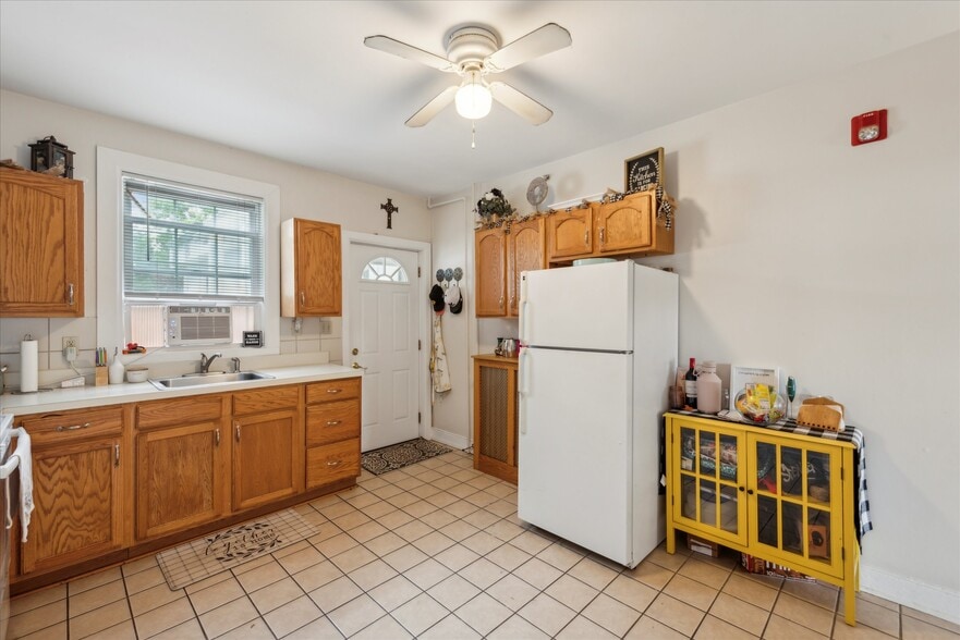 More Photos Of 20 S Village Ave, Exton Apartments For Sale
