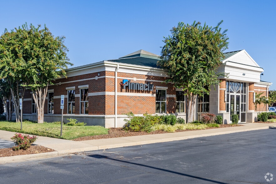 More Photos Of 419-463 Sam Ridley Pky W, Smyrna Unknown For Lease
